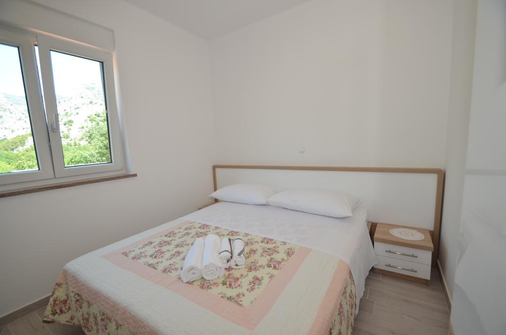 Apartment Anica Kuk สตารีกราด-ปาเคลนีซา ห้อง รูปภาพ