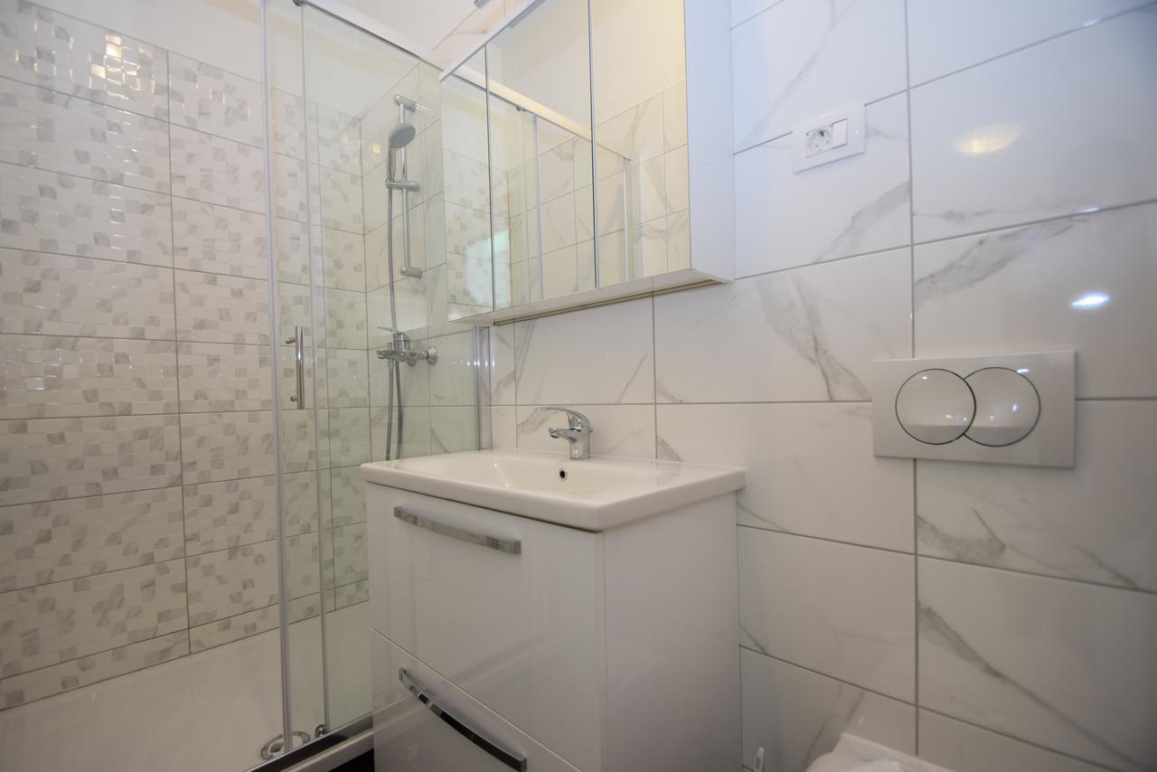 Apartment Anica Kuk สตารีกราด-ปาเคลนีซา ภายนอก รูปภาพ